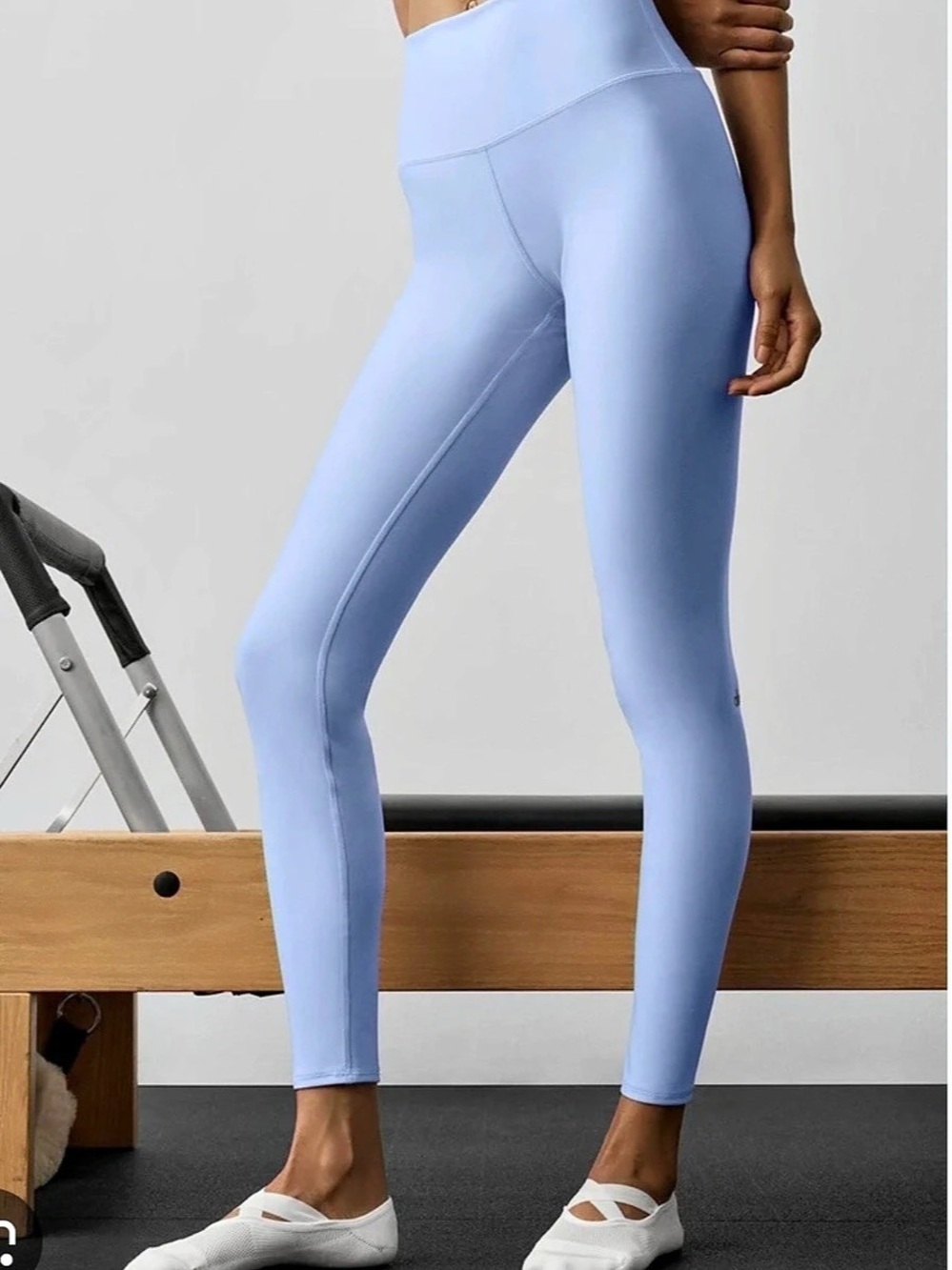 NWOT - ALO Yoga Airlift Leggings - Size XS